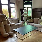 Zum Hoelltor Апартаменты *