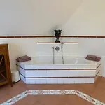 Zum Hoelltor Апартаменты
