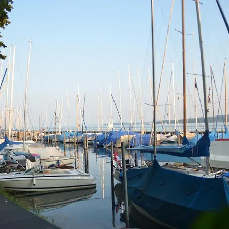 Zum Hoelltor Apartman